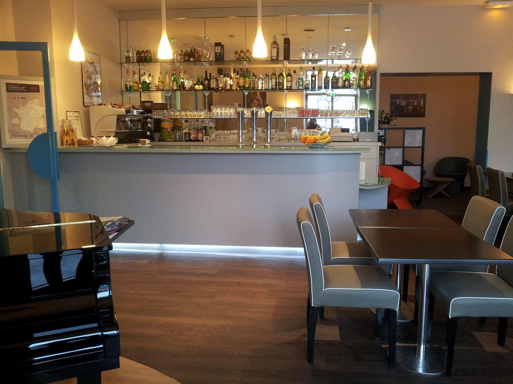 Hotel Le Chapon Fin Moissac Kültér fotó